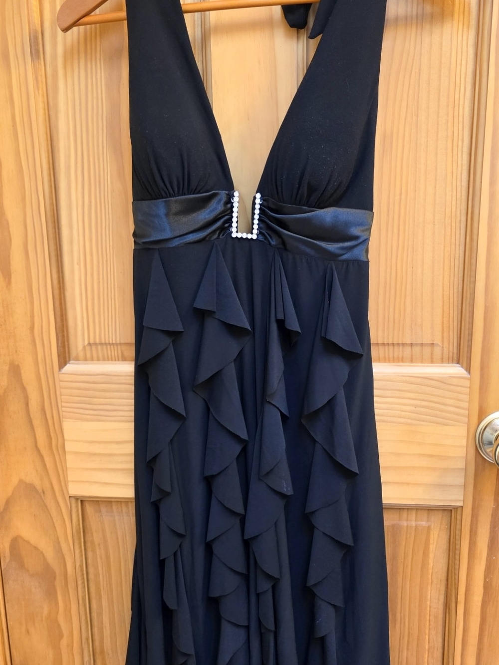 Betsy & Adam Black Halter V-Neck Ruffle Evening Gown